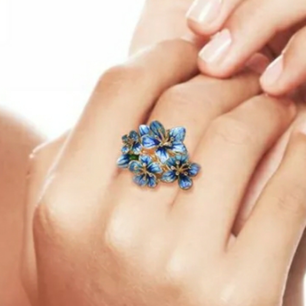 New Yellow Gold Flower Ring - Picture 4 of 4